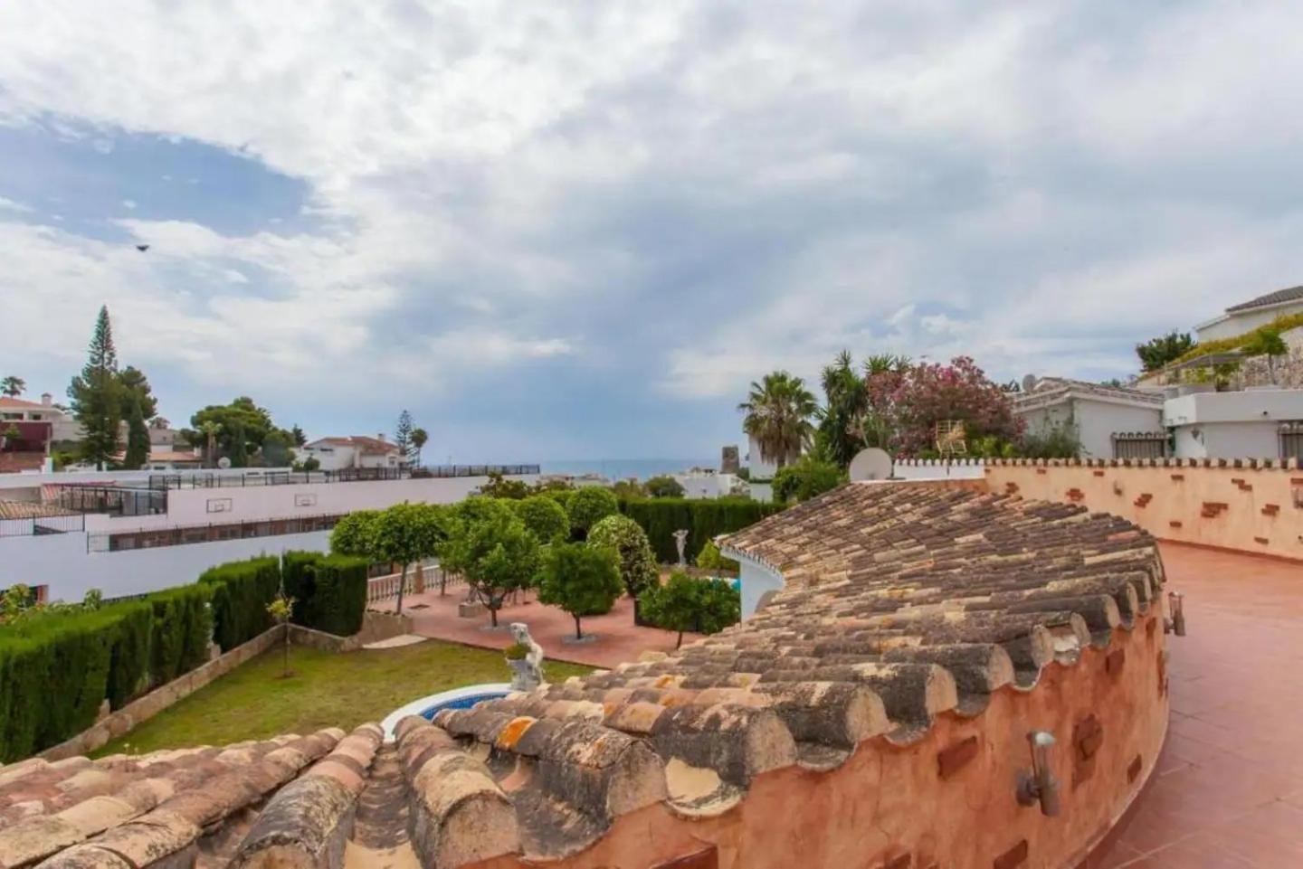 Summer Offers! Fabulous Luxury Villa Near The Beach Sleeps 8 Benalmádena Exteriör bild