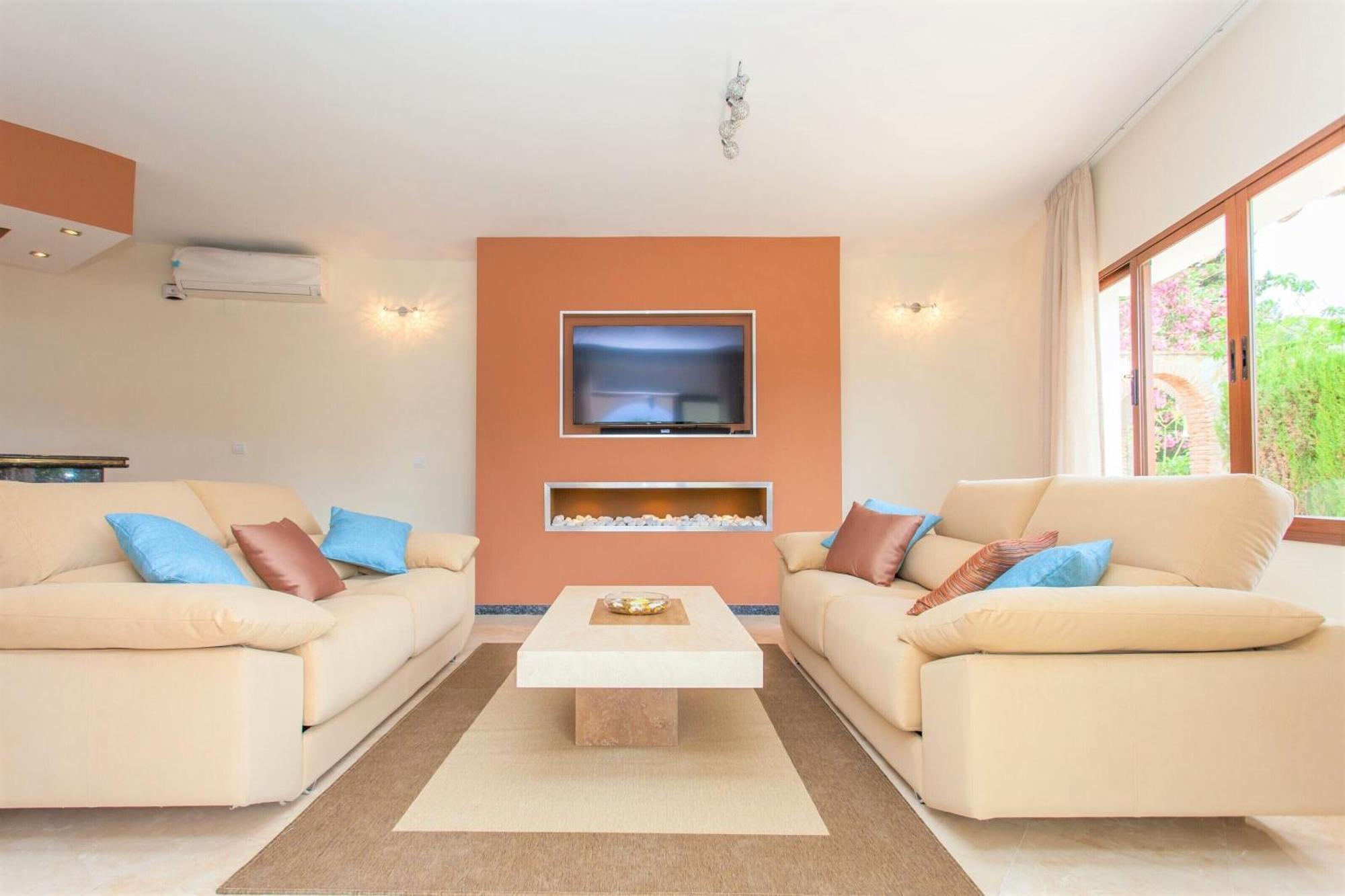 Summer Offers! Fabulous Luxury Villa Near The Beach Sleeps 8 Benalmádena Exteriör bild
