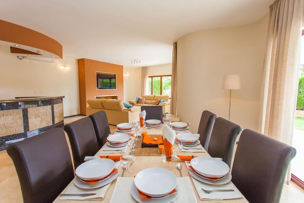 Summer Offers! Fabulous Luxury Villa Near The Beach Sleeps 8 Benalmádena Exteriör bild