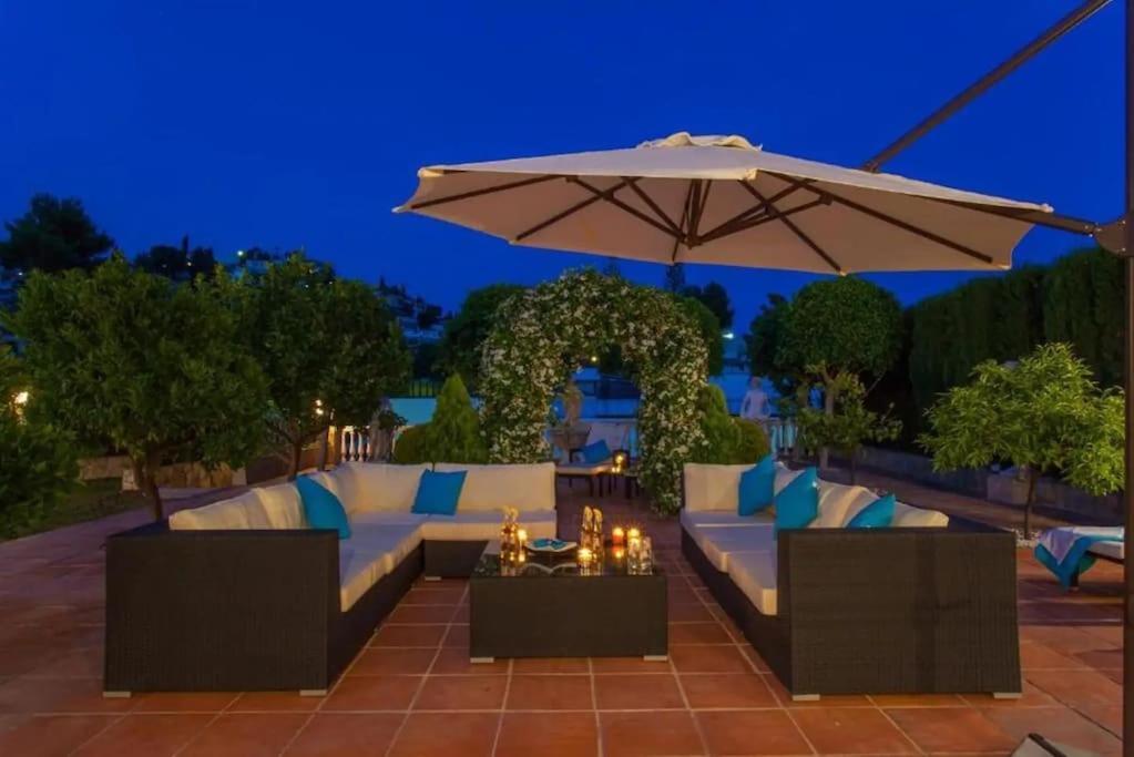 Summer Offers! Fabulous Luxury Villa Near The Beach Sleeps 8 Benalmádena Exteriör bild