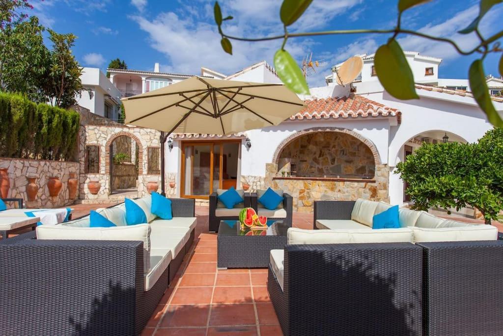 Summer Offers! Fabulous Luxury Villa Near The Beach Sleeps 8 Benalmádena Exteriör bild