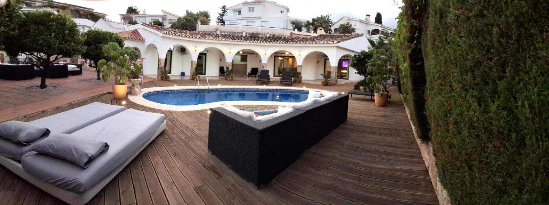 Summer Offers! Fabulous Luxury Villa Near The Beach Sleeps 8 Benalmádena Exteriör bild