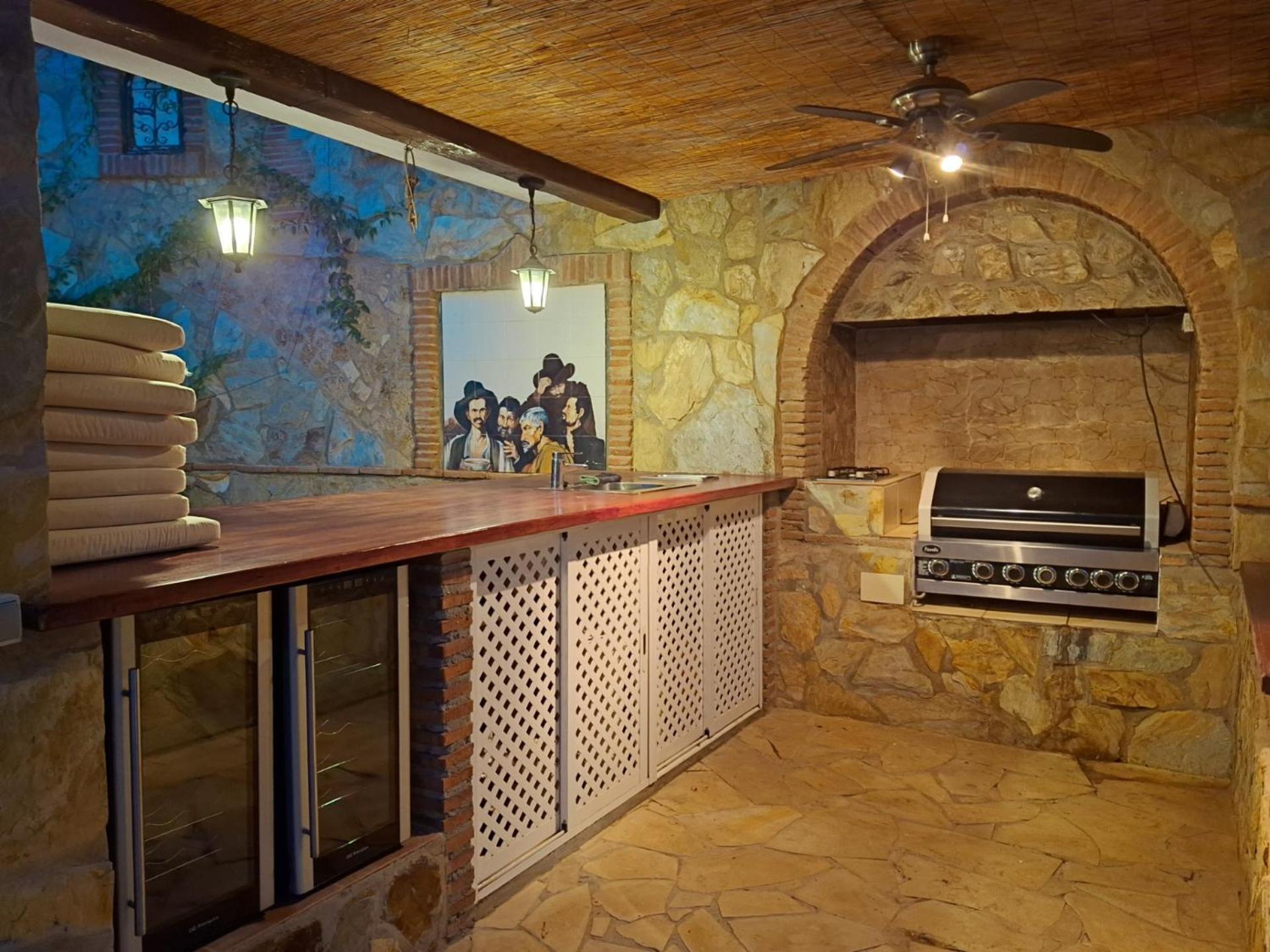 Summer Offers! Fabulous Luxury Villa Near The Beach Sleeps 8 Benalmádena Exteriör bild