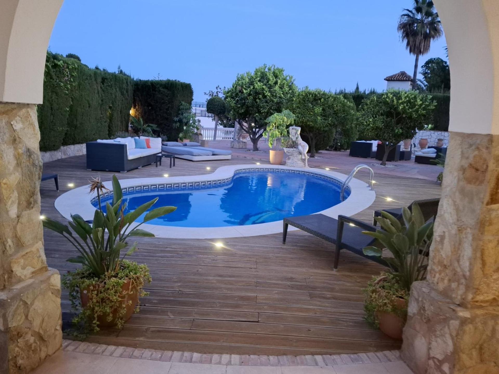 Summer Offers! Fabulous Luxury Villa Near The Beach Sleeps 8 Benalmádena Exteriör bild